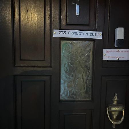 Wisdom Care: The Orpington Cutie Hotel Bagian luar foto