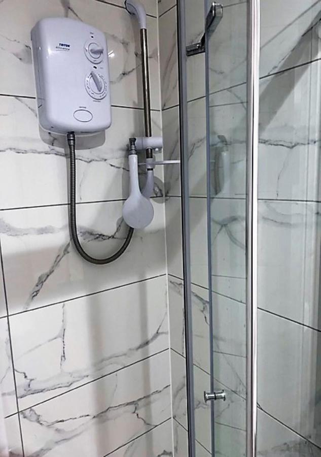 Wisdom Care: The Orpington Cutie Hotel Bagian luar foto